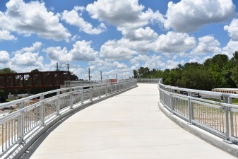 The Good Neighbor Trail bridge over Cortez Blvd. is open for use (5.22.2024 photo)