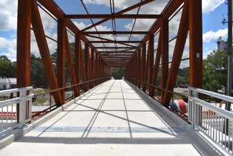 The Good Neighbor Trail bridge over Cortez Blvd. is open for use (5.22.2024 photo)
